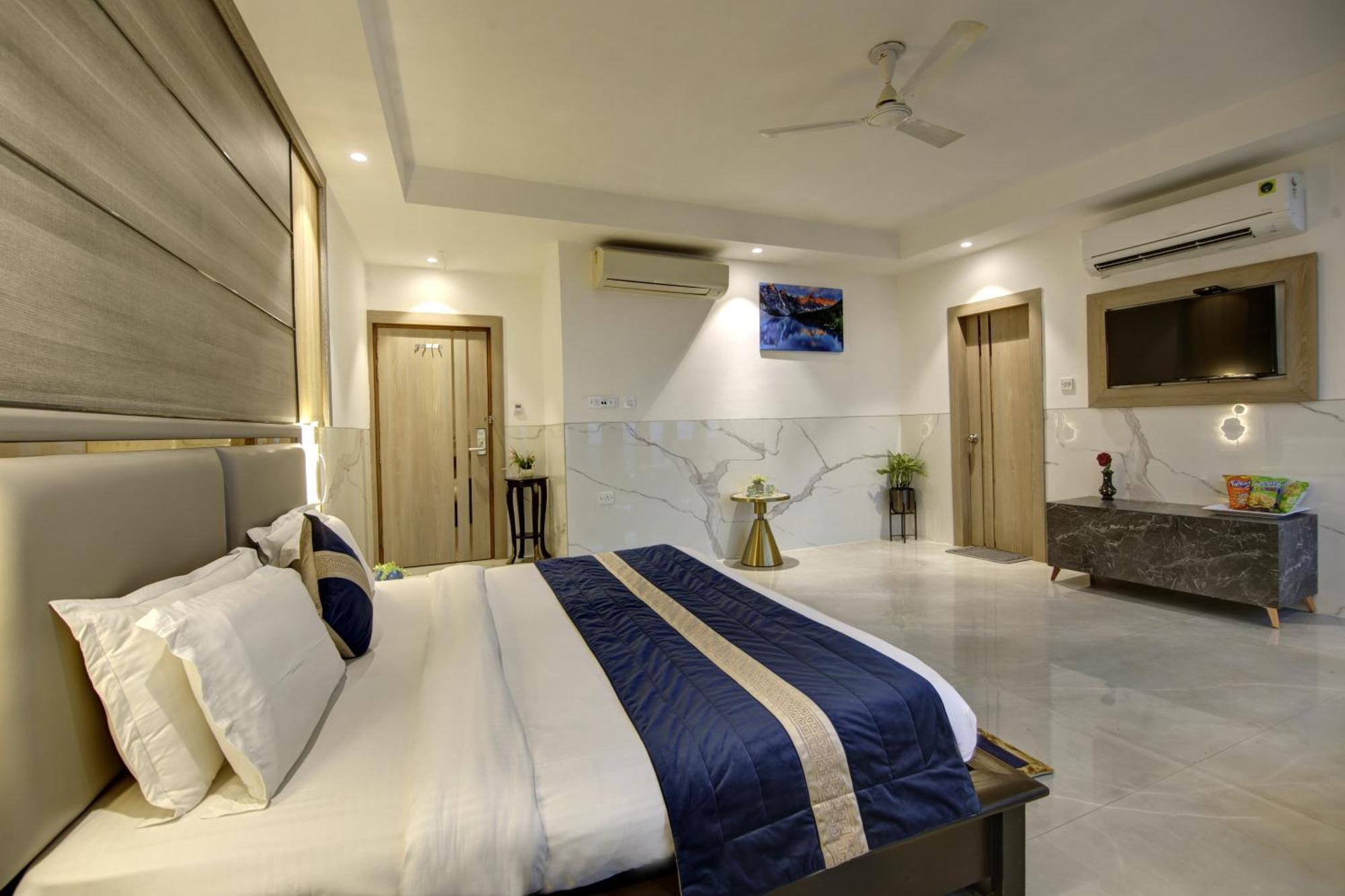 Delhi 37 By Star Group Hotel 4*