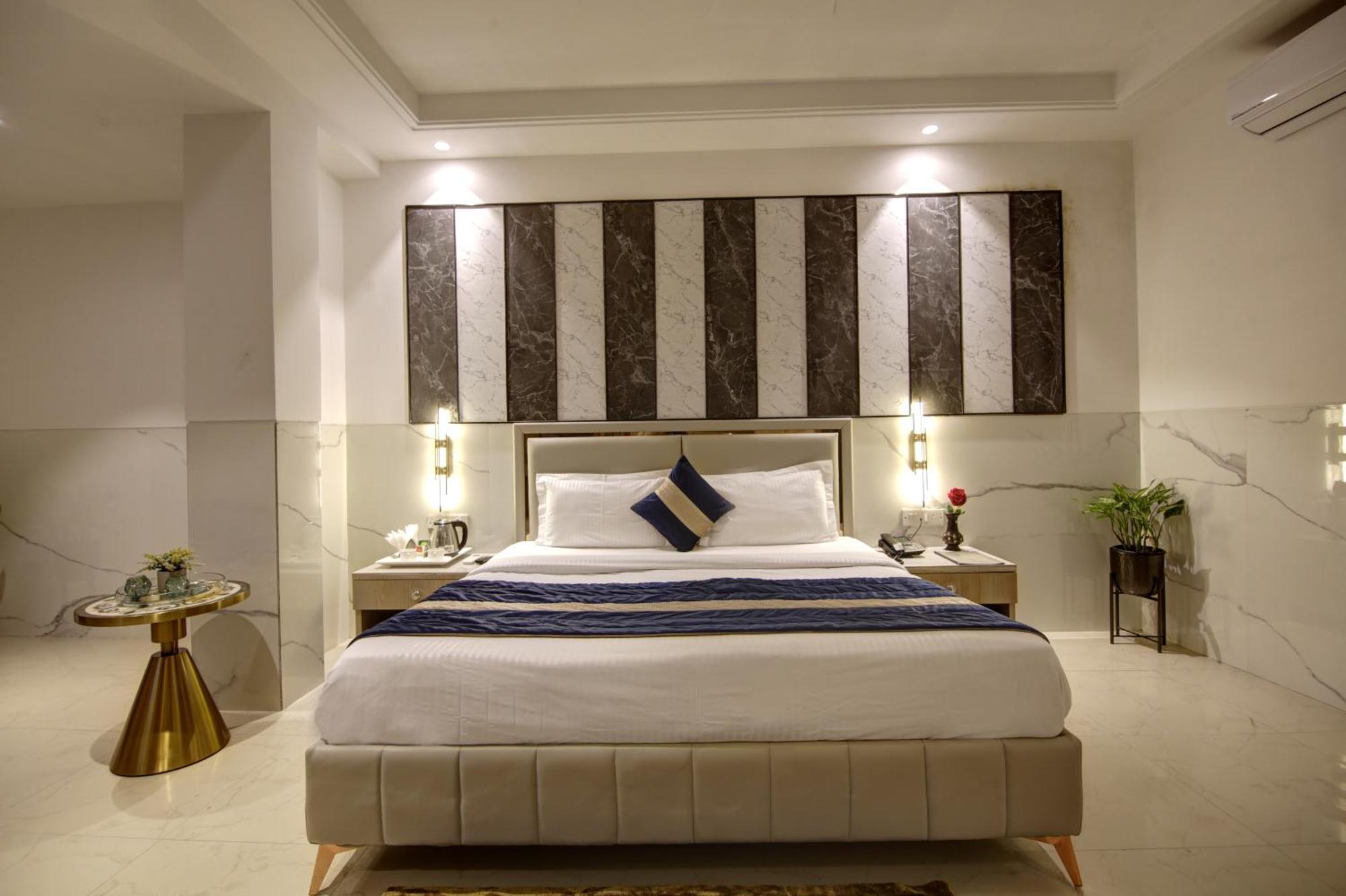Delhi 37 By Star Group 4*
