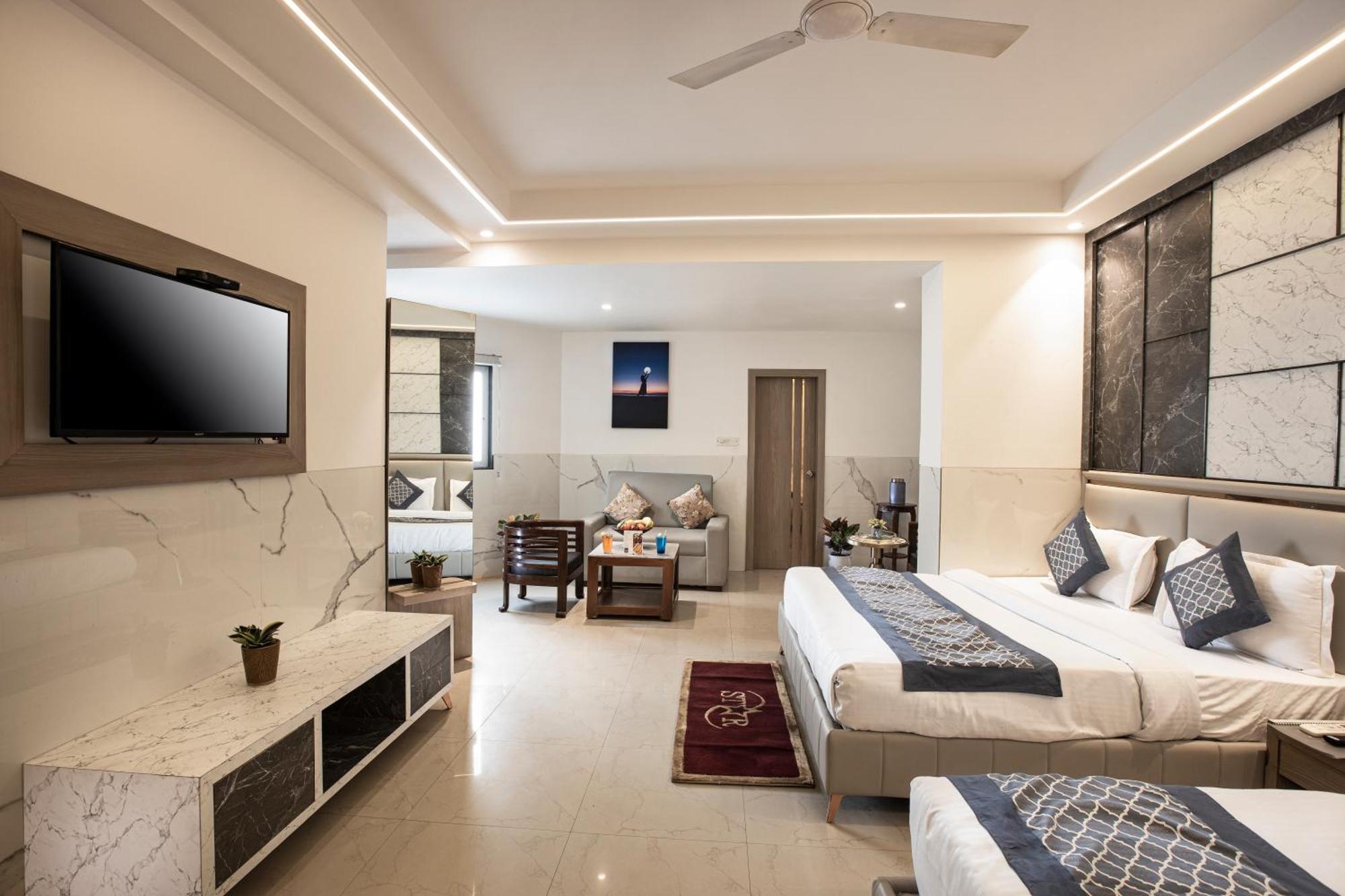 Delhi 37 By Star Group Hotel