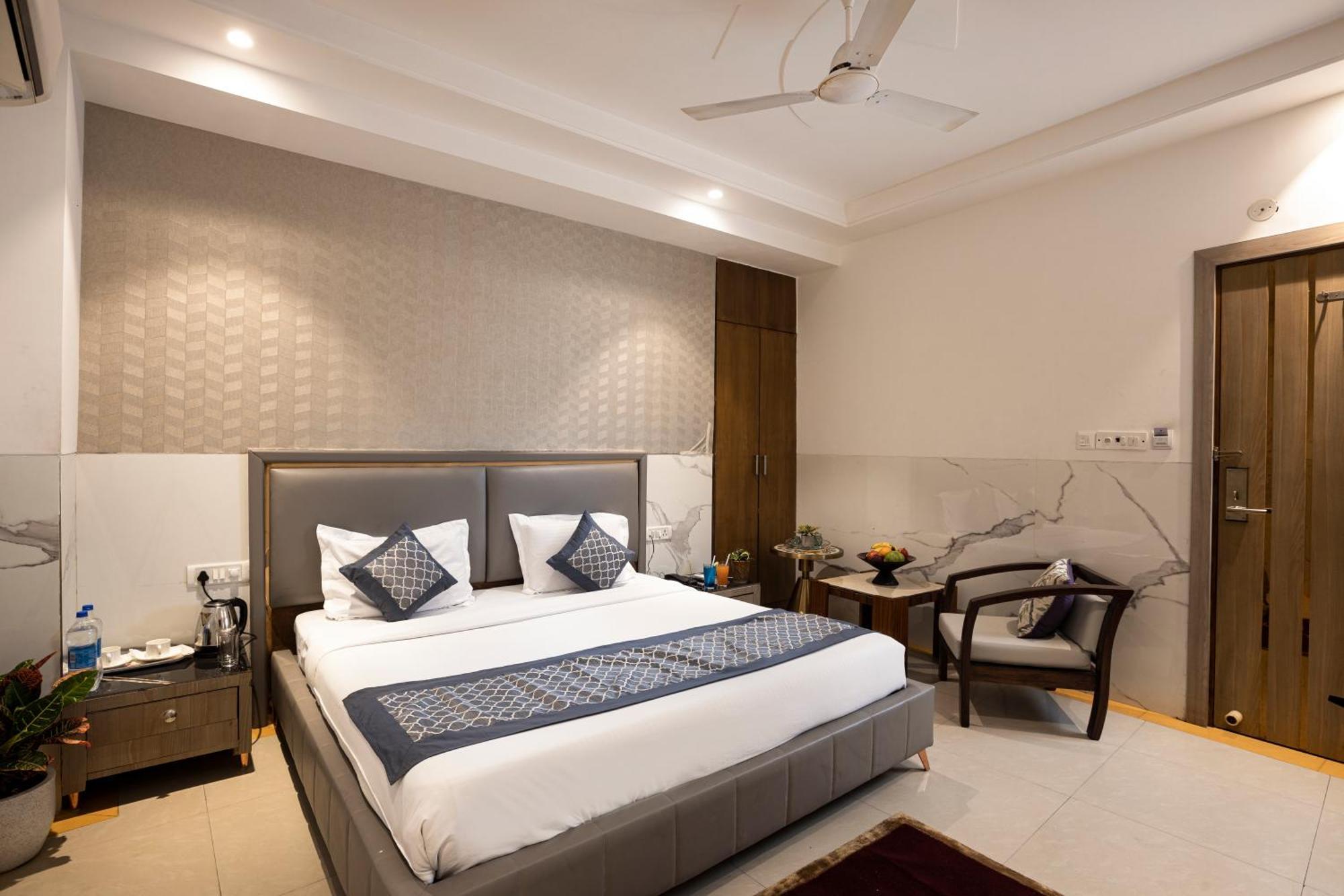 Hotel Delhi 37 By Star Group 4*