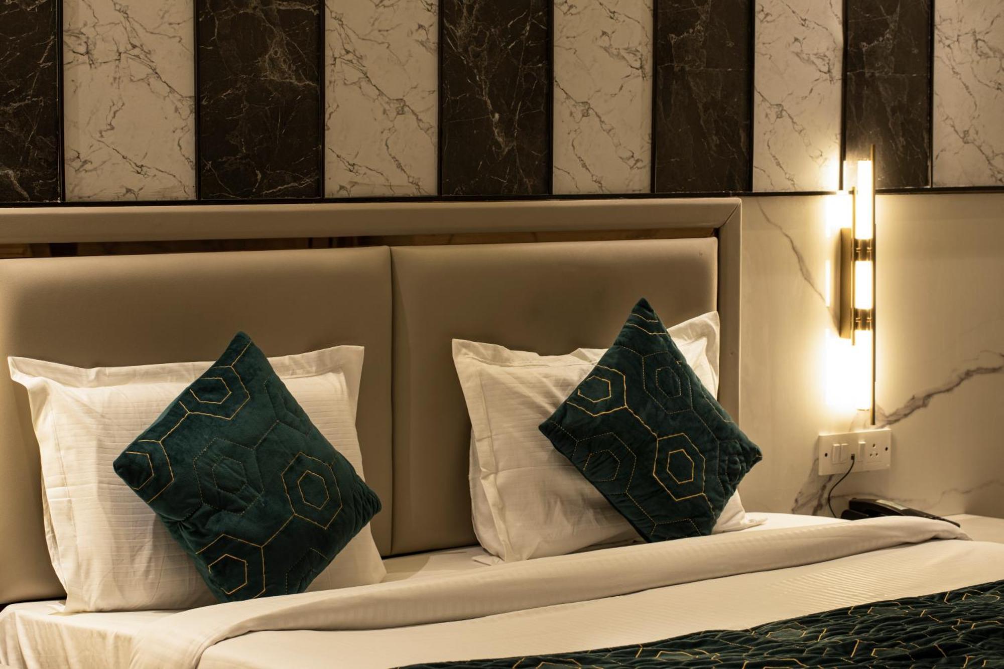 Hotel Delhi 37 By Star Group New Delhi